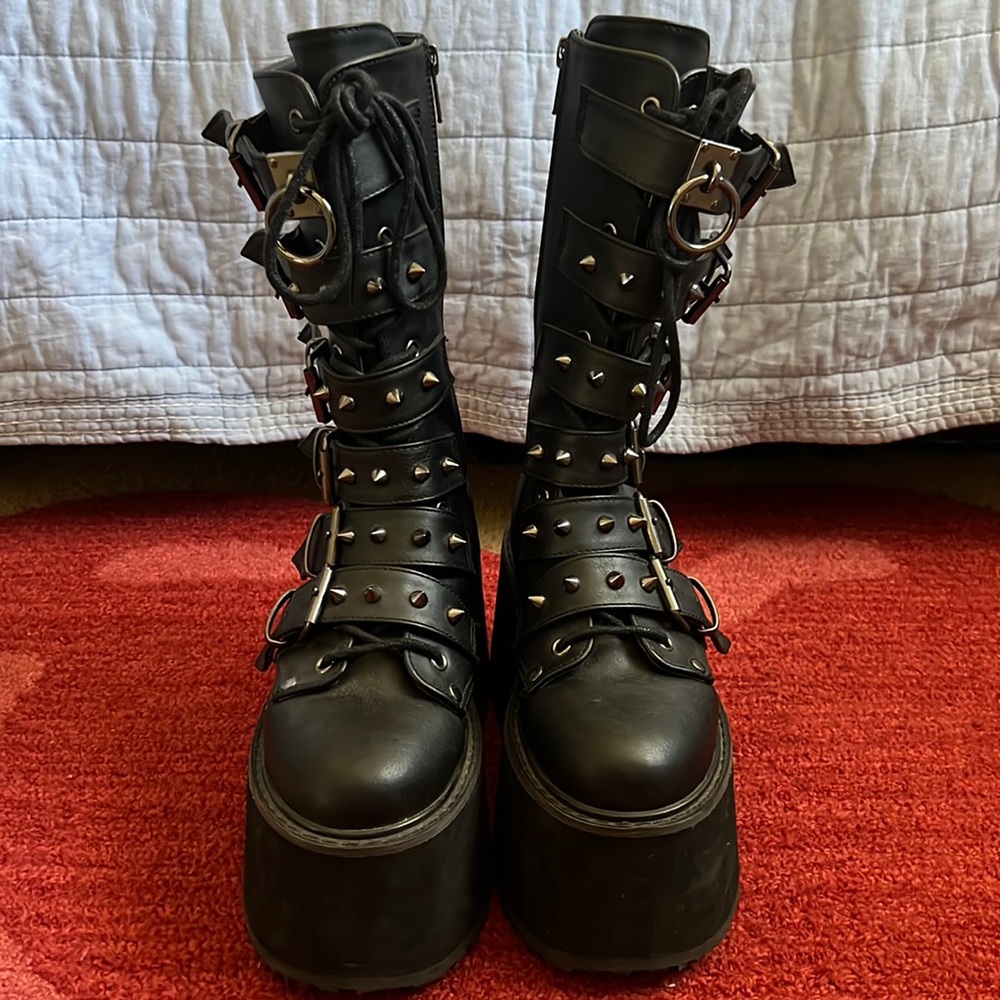 (*****SOLD*****)  DEMONIAS DAMNED-225